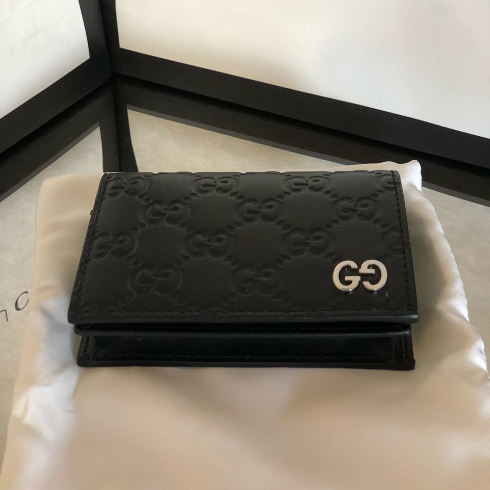 Men’s Gucci wallet